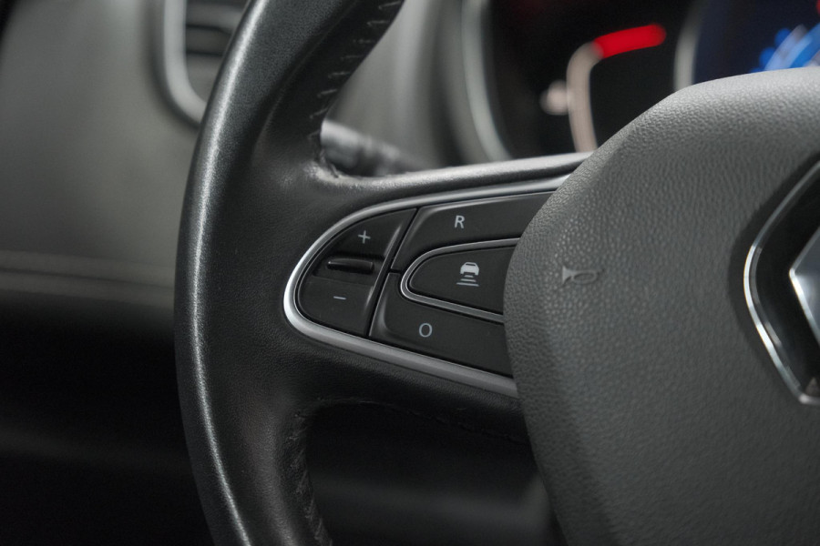 Renault Scénic TCe 140 EDC Intens | Trekhaak | Camera | Head-Up Display | Dodehoekdetectie