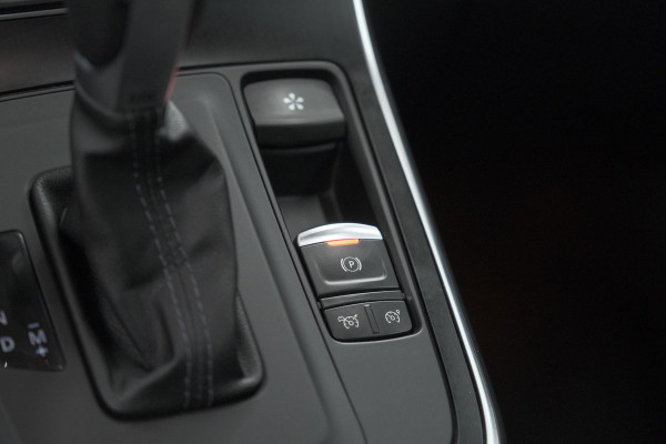 Renault Scénic TCe 140 EDC Intens | Trekhaak | Camera | Head-Up Display | Dodehoekdetectie