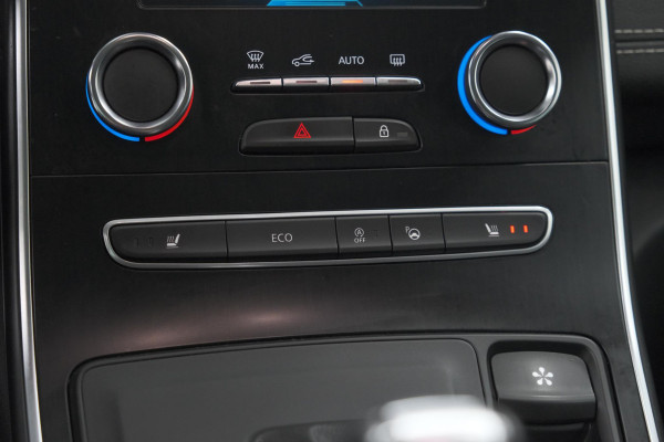 Renault Scénic TCe 140 EDC Intens | Trekhaak | Camera | Head-Up Display | Dodehoekdetectie