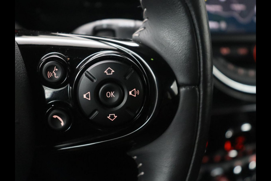 MINI Clubman 1.5 Cooper Business Edition Pano.Dak | Automaat | Apple Carplay | LED | Navigatie | Stoelverwarming |