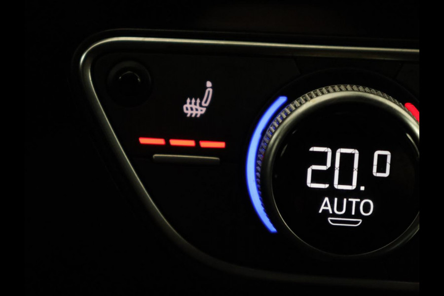 Audi A4 Avant 35 TFSI S edition Competition | S-Line | Stoelverwarming | LED | Camera | Navigatie |
