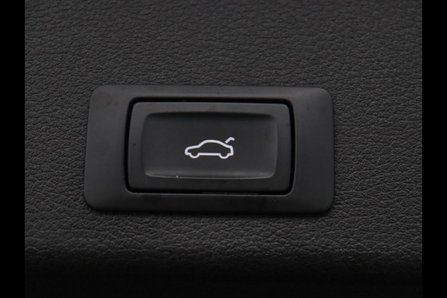 Audi A4 Avant 35 TFSI S edition Competition | S-Line | Stoelverwarming | LED | Camera | Navigatie |