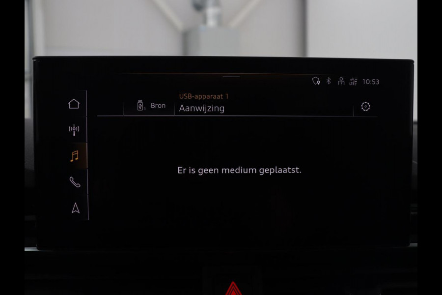 Audi A4 Avant 35 TFSI S edition Competition | S-Line | Stoelverwarming | LED | Camera | Navigatie |