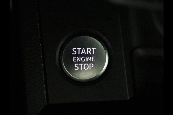 Audi A4 Avant 35 TFSI S edition Competition | S-Line | Stoelverwarming | LED | Camera | Navigatie |