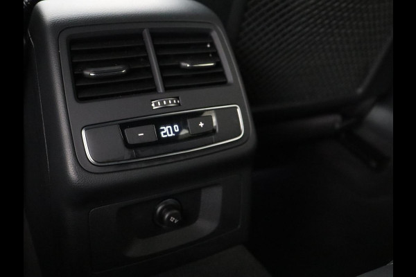 Audi A4 Avant 35 TFSI S edition Competition | S-Line | Stoelverwarming | LED | Camera | Navigatie |