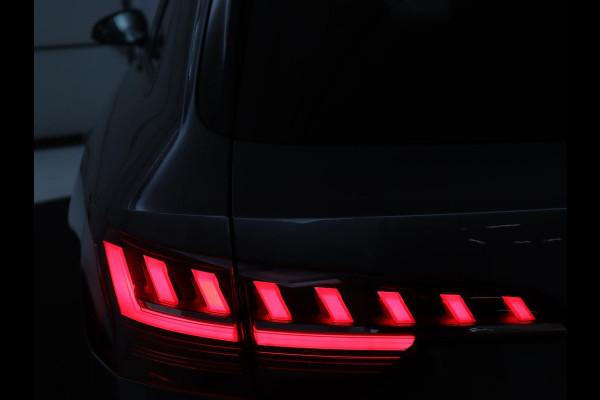 Audi A4 Avant 35 TFSI S edition Competition | S-Line | Stoelverwarming | LED | Camera | Navigatie |