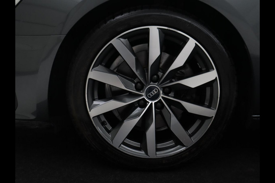 Audi A4 Avant 35 TFSI S edition Competition | S-Line | Stoelverwarming | LED | Camera | Navigatie |