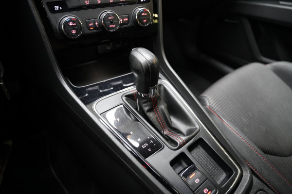 Seat Leon 1.4 EcoTSI FR CAMERA LEER CARPLAY SEAT SOUND