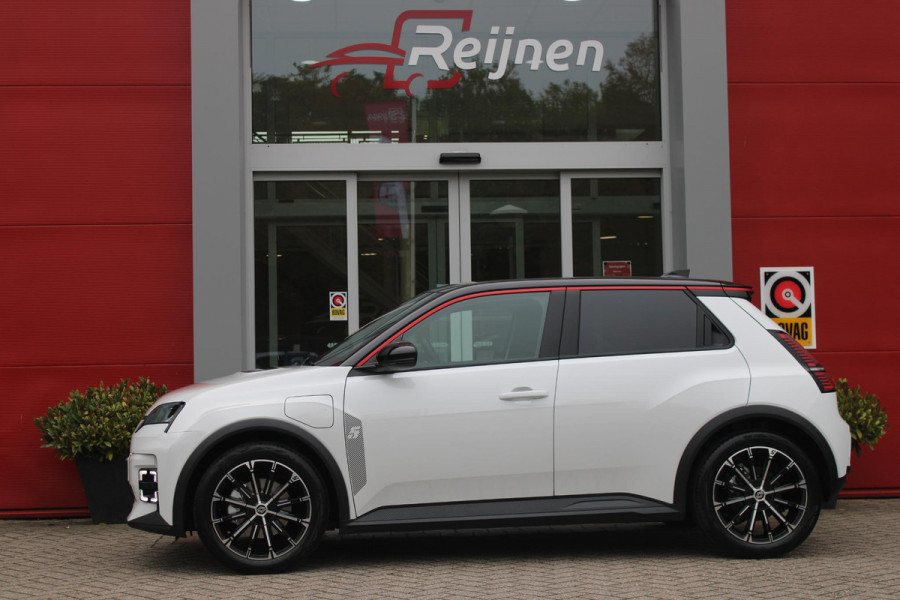 Renault 5 COMFORT RANGE ICONIC CINQ 52 kWh *NIEUWE AUTO!* | PACK WINTER: (ELEKTRISCH VERWARMBARE VOORSTOELEN/ELEKTRISCH VERWARMBAAR STUURWIEL, BESTUURDERSSTOEL MET ELEKTRISCH VERSTELBARE LENDESTEUN, IN HOOGTE VERSTELBARE PASSAGIERSSTOEL) | DAKLIJST ROUGE | PACK PARKING: (FULL EASY PARKING ASSIST MET PARKEERSENSOREN AAN VOOR- EN ZIJKANT) | ADAPTIVE CRUISE CONTROL | AUTOMATISCH INPARKEREN | FULL LED KOPLAMPEN MET MICRO OPTICS EN FRANSE FLAG | FLANK GUARD PROTECTION MAKKELIJK INPARKEREN MET VISUELE EN AKOESTISCHE SIGNALEN | 18" LICHTMETALEN VELGEN "CHRONO" | TWO TONE CARROSSERIEKLE