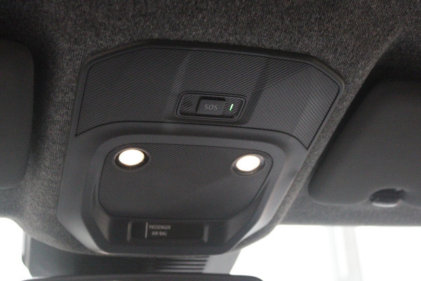 Renault 5 COMFORT RANGE ICONIC CINQ 52 kWh *NIEUWE AUTO!* | PACK WINTER: (ELEKTRISCH VERWARMBARE VOORSTOELEN/ELEKTRISCH VERWARMBAAR STUURWIEL, BESTUURDERSSTOEL MET ELEKTRISCH VERSTELBARE LENDESTEUN, IN HOOGTE VERSTELBARE PASSAGIERSSTOEL) | DAKLIJST ROUGE | PACK PARKING: (FULL EASY PARKING ASSIST MET PARKEERSENSOREN AAN VOOR- EN ZIJKANT) | ADAPTIVE CRUISE CONTROL | AUTOMATISCH INPARKEREN | FULL LED KOPLAMPEN MET MICRO OPTICS EN FRANSE FLAG | FLANK GUARD PROTECTION MAKKELIJK INPARKEREN MET VISUELE EN AKOESTISCHE SIGNALEN | 18" LICHTMETALEN VELGEN "CHRONO" | TWO TONE CARROSSERIEKLE