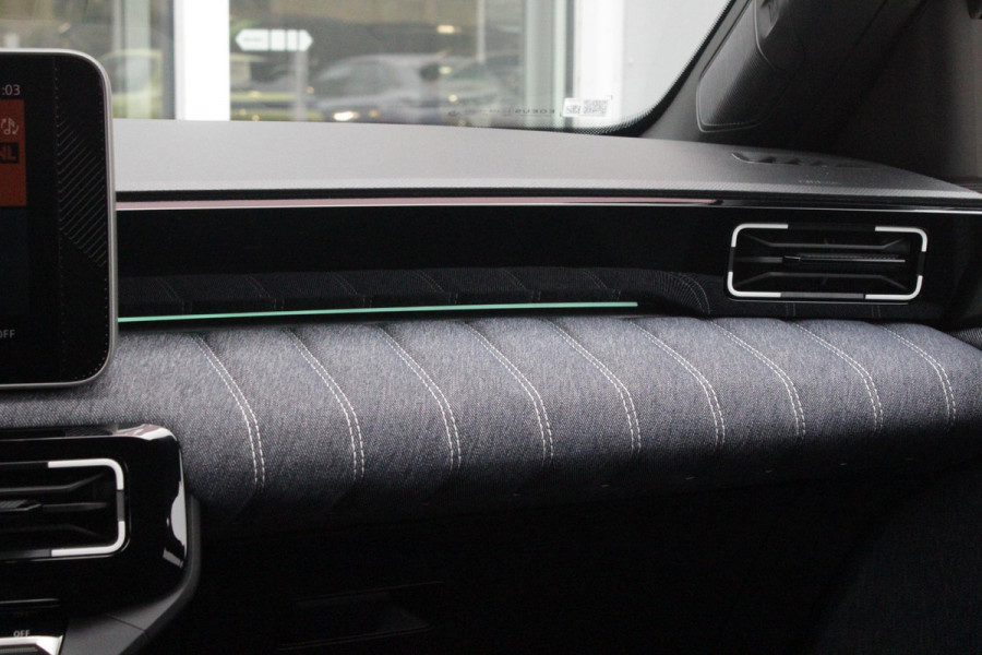 Renault 5 COMFORT RANGE ICONIC CINQ 52 kWh *NIEUWE AUTO!* | PACK WINTER: (ELEKTRISCH VERWARMBARE VOORSTOELEN/ELEKTRISCH VERWARMBAAR STUURWIEL, BESTUURDERSSTOEL MET ELEKTRISCH VERSTELBARE LENDESTEUN, IN HOOGTE VERSTELBARE PASSAGIERSSTOEL) | DAKLIJST ROUGE | PACK PARKING: (FULL EASY PARKING ASSIST MET PARKEERSENSOREN AAN VOOR- EN ZIJKANT) | ADAPTIVE CRUISE CONTROL | AUTOMATISCH INPARKEREN | FULL LED KOPLAMPEN MET MICRO OPTICS EN FRANSE FLAG | FLANK GUARD PROTECTION MAKKELIJK INPARKEREN MET VISUELE EN AKOESTISCHE SIGNALEN | 18" LICHTMETALEN VELGEN "CHRONO" | TWO TONE CARROSSERIEKLE