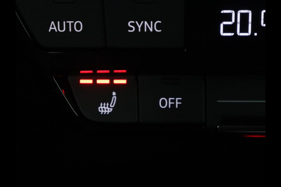 Audi Q4 e-tron 45 quattro Advanced edition 77 kWh | SOH 94,8% | Apple Carplay | Navigatie | Parkeerhulp | LED |
