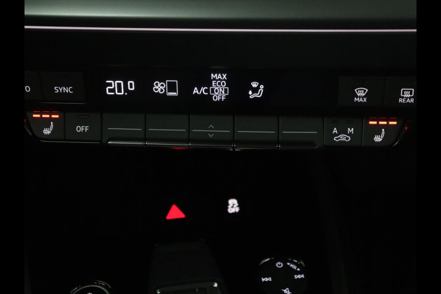 Audi Q4 e-tron 45 quattro Advanced edition 77 kWh | SOH 94,8% | Apple Carplay | Navigatie | Parkeerhulp | LED |