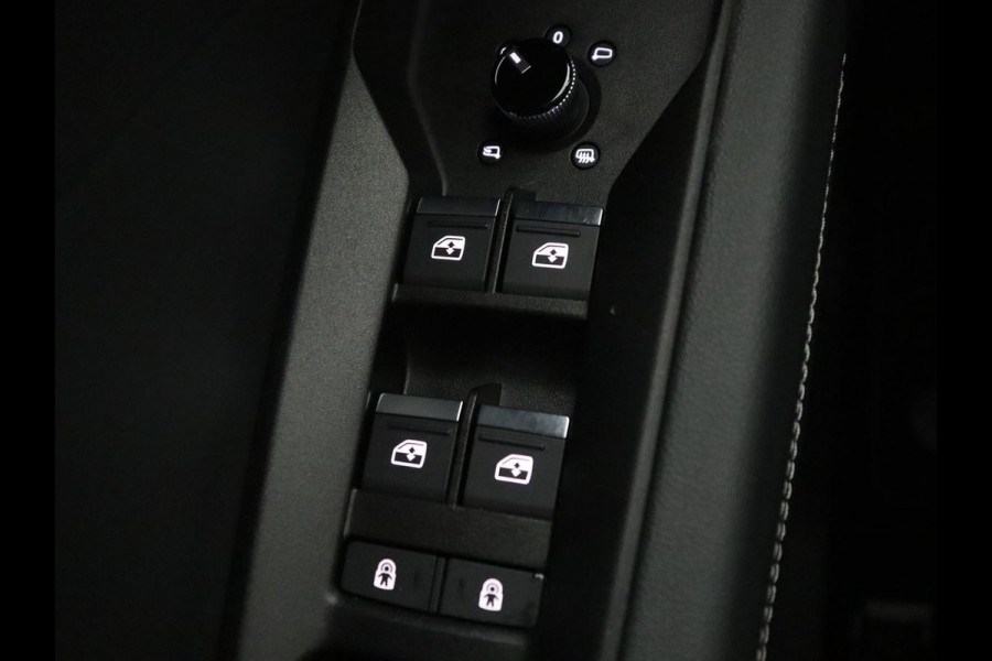 Audi Q4 e-tron 45 quattro Advanced edition 77 kWh | SOH 94,8% | Apple Carplay | Navigatie | Parkeerhulp | LED |