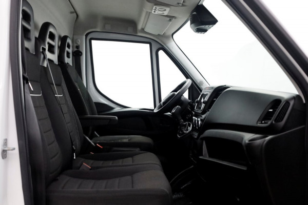Iveco Daily 35S21 3.0 210pk L2H2 HiMatic Automaat Navi/Camera Trekgewicht 3500kg 10-2023