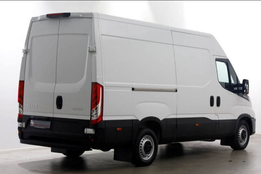 Iveco Daily 35S21 3.0 210pk L2H2 HiMatic Automaat Navi/Camera Trekgewicht 3500kg 10-2023