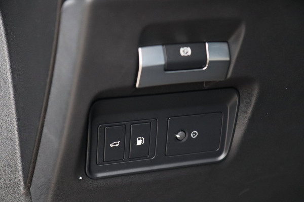 Land Rover Discovery Sport P300e 1.5 R-Dynamic SE / MEMORY / ACC / MERIDIAN / CAMERA / KEYLESS