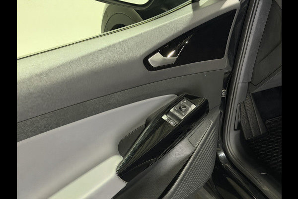 Volkswagen ID.5 Pro 77 kWh | Keyless | Matrix LED | Warmtepomp | Stoelen & stuur verwarmd