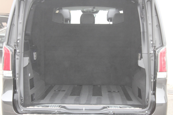 Mercedes-Benz V-Klasse 300d / DC / AMG / 4-Matic / Elec Stoelen / Luchtvering / Panorama / 360 Cam / Burmester / Vol Opties / NIEUWSTAAT