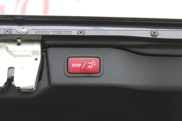 Mercedes-Benz V-Klasse 300d / DC / AMG / 4-Matic / Elec Stoelen / Luchtvering / Panorama / 360 Cam / Burmester / Vol Opties / NIEUWSTAAT