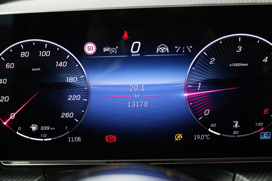 Mercedes-Benz V-Klasse 300d / DC / AMG / 4-Matic / Elec Stoelen / Luchtvering / Panorama / 360 Cam / Burmester / Vol Opties / NIEUWSTAAT