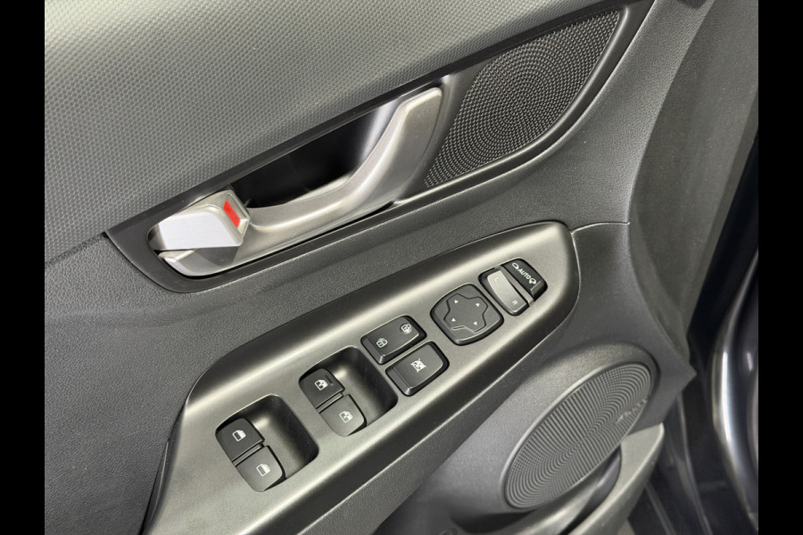 Hyundai Kona EV Premium 64 kWh | Keyless | Elektrische stoelen | Stoelen & stuur verwarmd