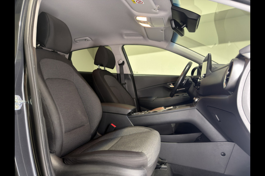 Hyundai Kona EV Premium 64 kWh | Keyless | Elektrische stoelen | Stoelen & stuur verwarmd