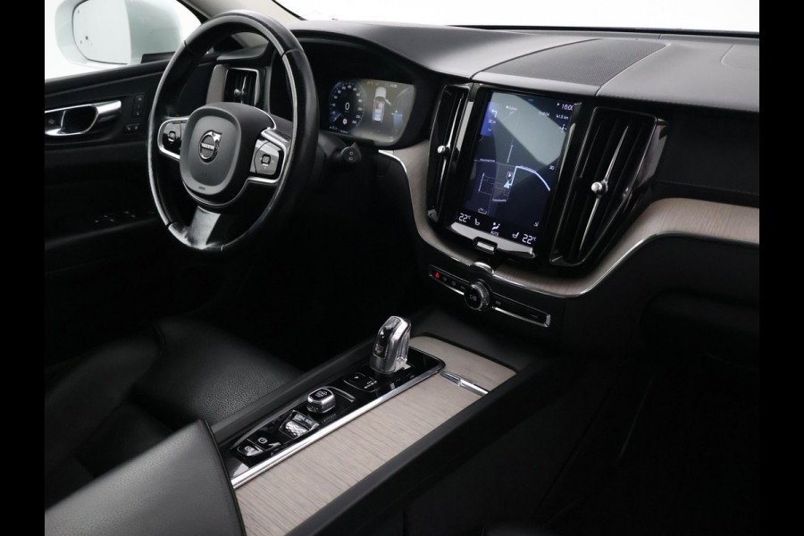 Volvo XC60 2.0 T8 TWIN ENGINE 390 PK AWD INSCRIPTION | TREKHAAK | PANORAMA | LEDER | 19 INCH