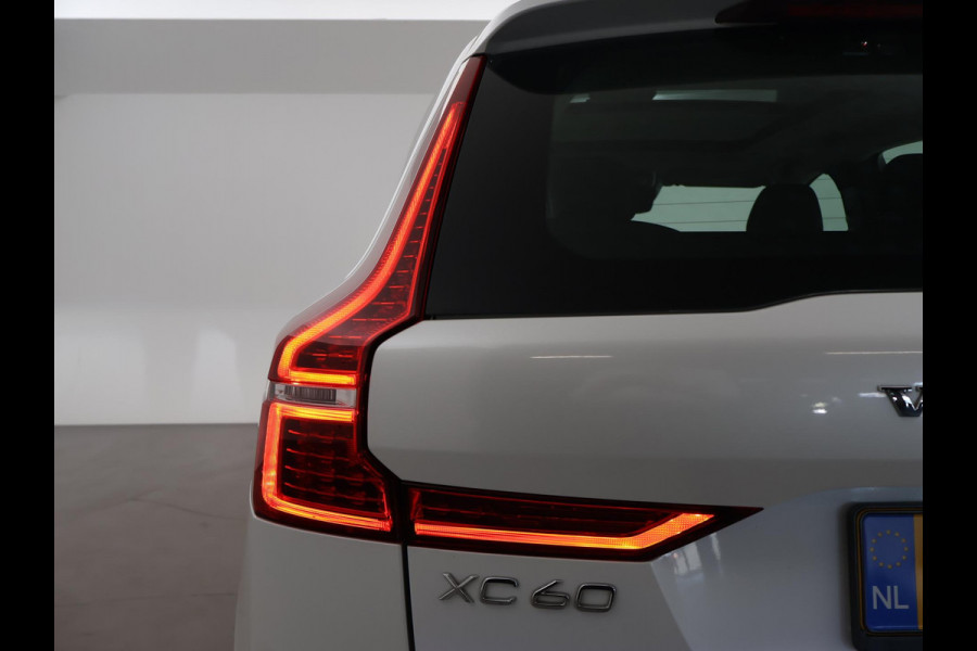 Volvo XC60 2.0 T8 TWIN ENGINE 390 PK AWD INSCRIPTION | TREKHAAK | PANORAMA | LEDER | 19 INCH