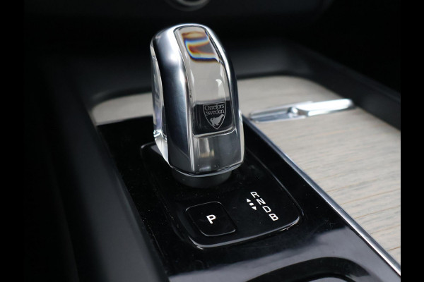Volvo XC60 2.0 T8 TWIN ENGINE 390 PK AWD INSCRIPTION | TREKHAAK | PANORAMA | LEDER | 19 INCH