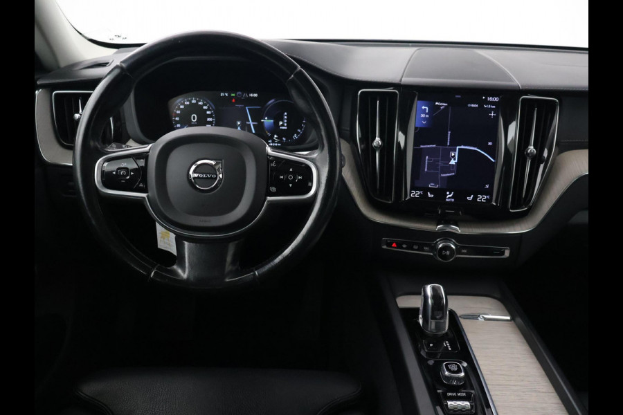 Volvo XC60 2.0 T8 TWIN ENGINE 390 PK AWD INSCRIPTION | TREKHAAK | PANORAMA | LEDER | 19 INCH