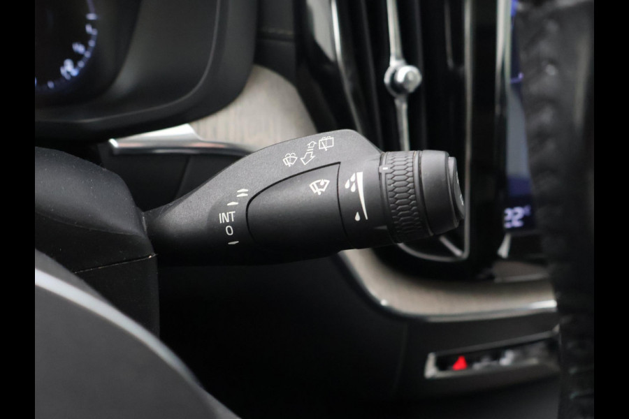 Volvo XC60 2.0 T8 TWIN ENGINE 390 PK AWD INSCRIPTION | TREKHAAK | PANORAMA | LEDER | 19 INCH