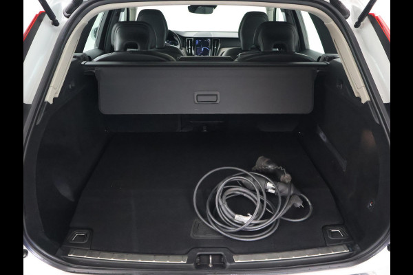 Volvo XC60 2.0 T8 TWIN ENGINE 390 PK AWD INSCRIPTION | TREKHAAK | PANORAMA | LEDER | 19 INCH
