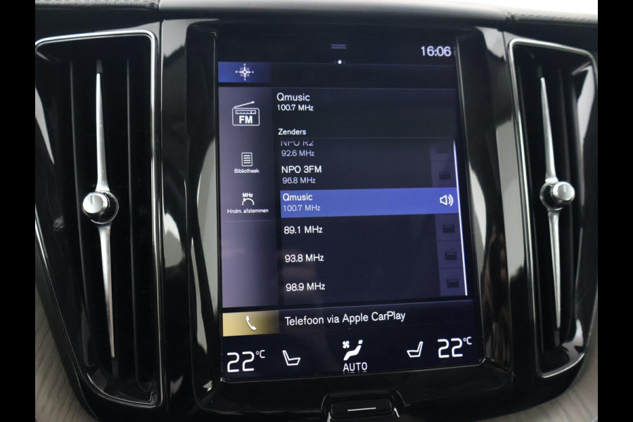 Volvo XC60 2.0 T8 TWIN ENGINE 390 PK AWD INSCRIPTION | TREKHAAK | PANORAMA | LEDER | 19 INCH