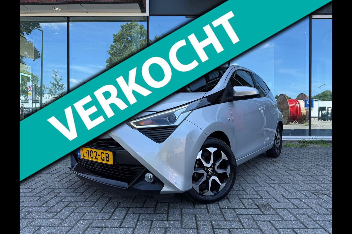 Toyota Aygo 1.0 VVT-i x-joy - Automaat - Climate - Trekhaak - Media - Org.NL