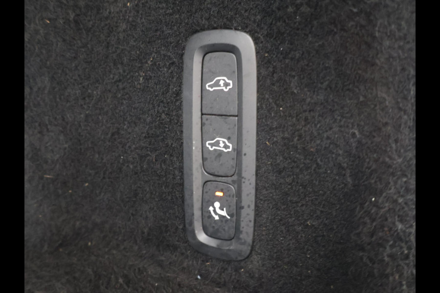 Volvo XC60 2.0 RECHARGE T8 390 PK AWD INSCRIPTION + LUCHTVERING | TREKHAAK | ADAPTIVE CRUISE | HEAD-UP