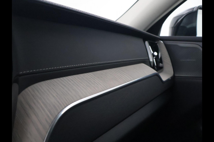 Volvo XC60 2.0 RECHARGE T8 390 PK AWD INSCRIPTION + LUCHTVERING | TREKHAAK | ADAPTIVE CRUISE | HEAD-UP