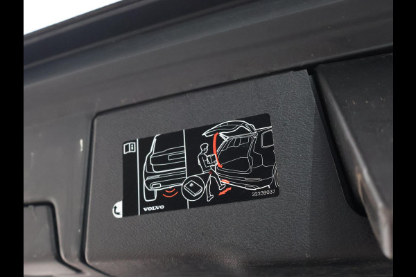 Volvo XC60 2.0 RECHARGE T8 390 PK AWD INSCRIPTION + LUCHTVERING | TREKHAAK | ADAPTIVE CRUISE | HEAD-UP