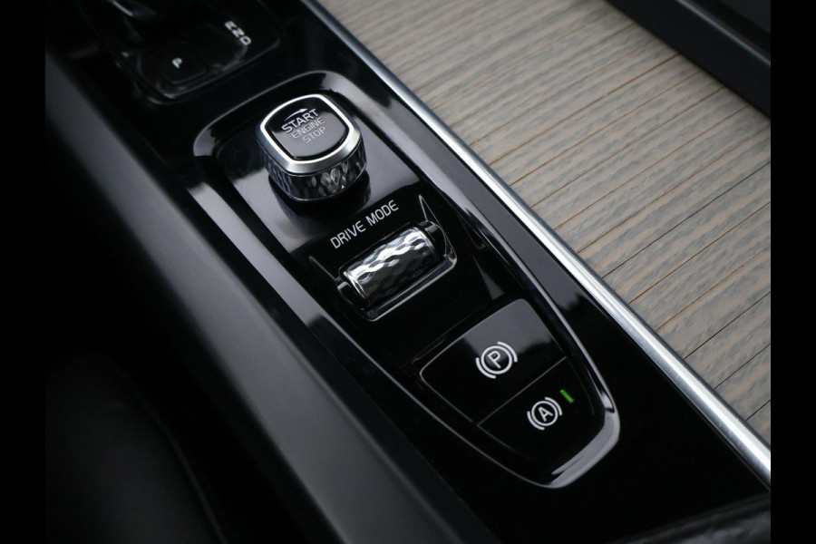 Volvo XC60 2.0 RECHARGE T8 390 PK AWD INSCRIPTION + LUCHTVERING | TREKHAAK | ADAPTIVE CRUISE | HEAD-UP