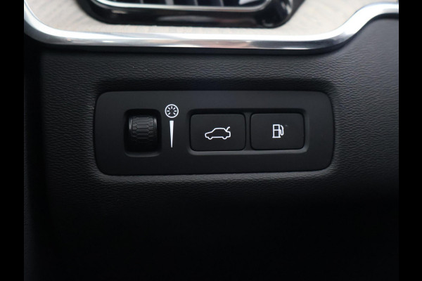Volvo XC60 2.0 RECHARGE T8 390 PK AWD INSCRIPTION + LUCHTVERING | TREKHAAK | ADAPTIVE CRUISE | HEAD-UP