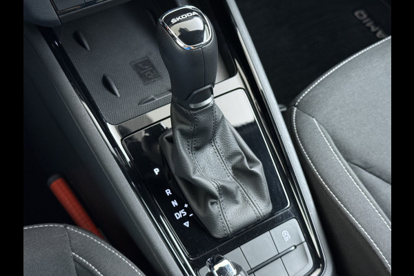 Škoda Kamiq TSI 111pk Aut. Sportstoelen Apple/Android Camera Pdc Lane-dep. CruiseControl Dakrails Ecc Tel. Usb Isofix Aut.Verlichting Dab Led Verw.Spiegels 16''LM 1.0 TSI Sport Business Orig.NL-auto