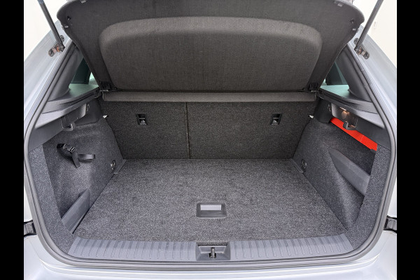 Škoda Kamiq TSI 111pk Aut. Sportstoelen Apple/Android Camera Pdc Lane-dep. CruiseControl Dakrails Ecc Tel. Usb Isofix Aut.Verlichting Dab Led Verw.Spiegels 16''LM 1.0 TSI Sport Business Orig.NL-auto