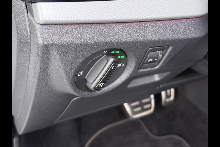 Škoda Kamiq TSI 111pk Aut. Sportstoelen Apple/Android Camera Pdc Lane-dep. CruiseControl Dakrails Ecc Tel. Usb Isofix Aut.Verlichting Dab Led Verw.Spiegels 16''LM 1.0 TSI Sport Business Orig.NL-auto