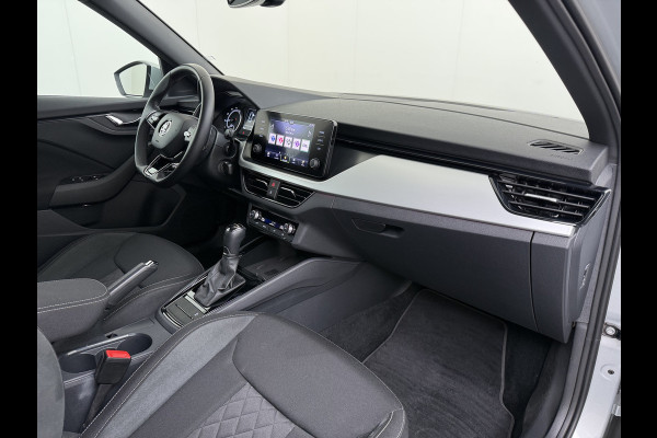 Škoda Kamiq TSI 111pk Aut. Sportstoelen Apple/Android Camera Pdc Lane-dep. CruiseControl Dakrails Ecc Tel. Usb Isofix Aut.Verlichting Dab Led Verw.Spiegels 16''LM 1.0 TSI Sport Business Orig.NL-auto