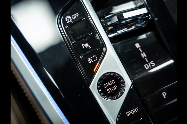 BMW X5 xDrive50e Prachtig uitgevoerde X5 50e Dravit Grau, spoiler pakket M-look Z.G.A.N