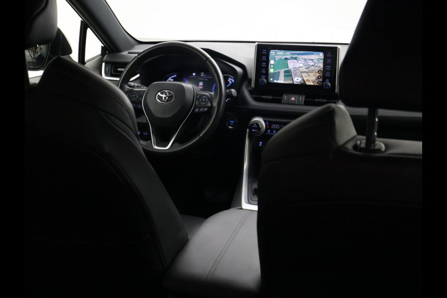 Toyota RAV4 2.5 HYBRID 218 PK AUT. BLACK EDITION + 19 INCH | ADAPTIVE CRUISE | CAMERA | STUUR/STOELVERWARMING