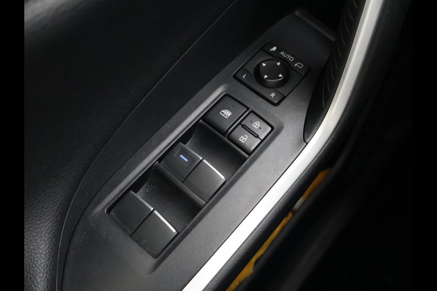 Toyota RAV4 2.5 HYBRID 218 PK AUT. BLACK EDITION + 19 INCH | ADAPTIVE CRUISE | CAMERA | STUUR/STOELVERWARMING