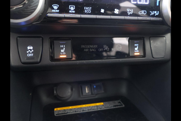 Toyota RAV4 2.5 HYBRID 218 PK AUT. BLACK EDITION + 19 INCH | ADAPTIVE CRUISE | CAMERA | STUUR/STOELVERWARMING