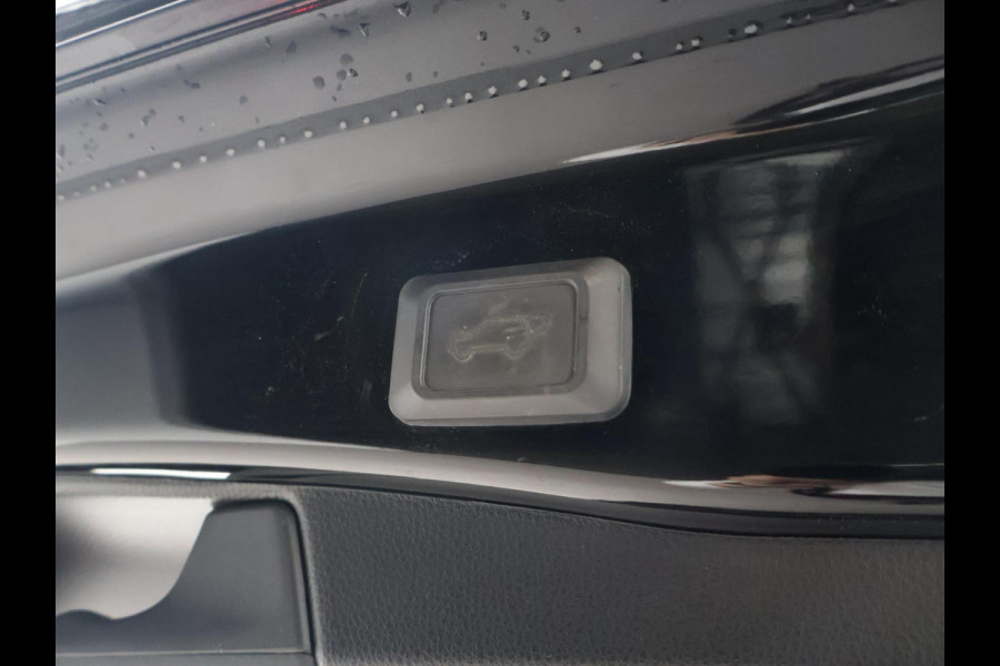 Toyota RAV4 2.5 HYBRID 218 PK AUT. BLACK EDITION + 19 INCH | ADAPTIVE CRUISE | CAMERA | STUUR/STOELVERWARMING