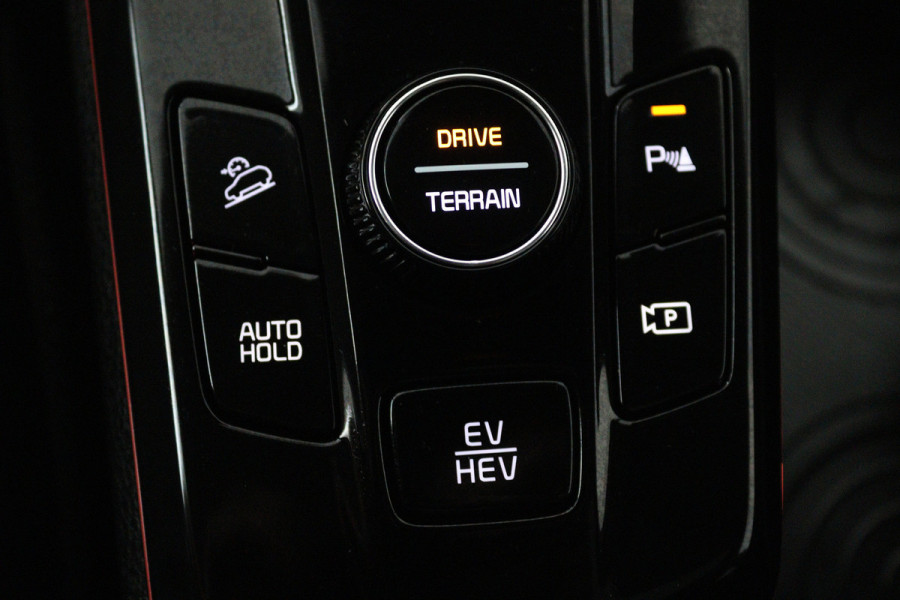 Kia Sportage 1.6 T-GDi Plug-in Hybrid AWD DynamicPlusLine (PANORAMADAK, TREKHAAK, CAMERA, STOEL/STUURVERWARMING)